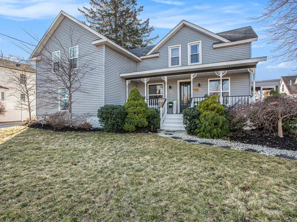 408 E Exchange St, Spring Lake, MI 49456