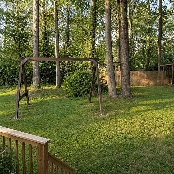 646 Hunt Station Dr — Photo 16