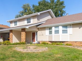 3720 Pinehill Rd, Bellevue, NE 68123