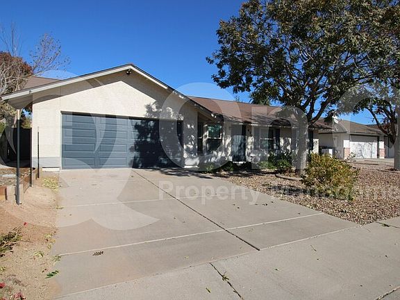 2nd image of 470 E Juanita Ave