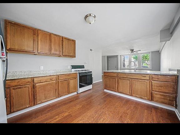 4th image of 4322 S Mozart St #1