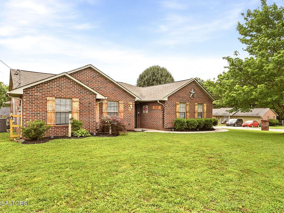 1st image of 820 Josepi Dr