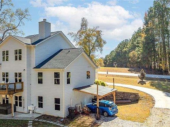 4th image of 629 Dee Kennedy Rd