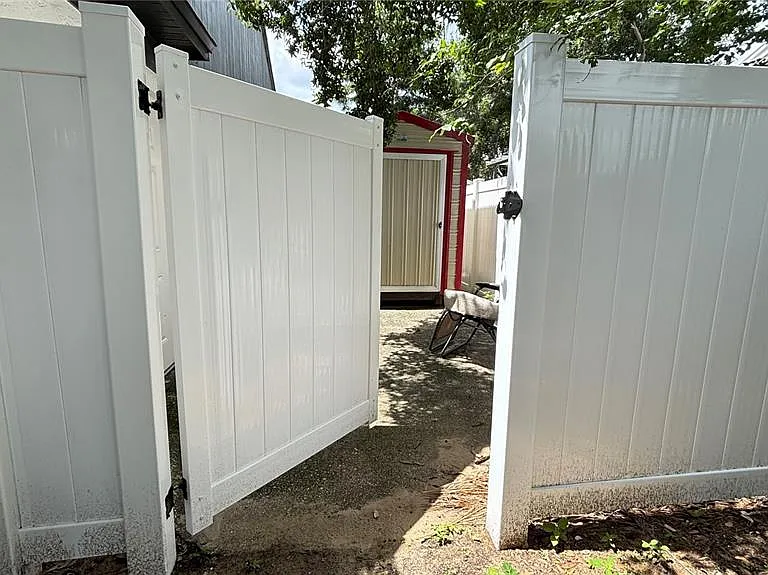 855 Sunridge Point Dr #B — Photo 13