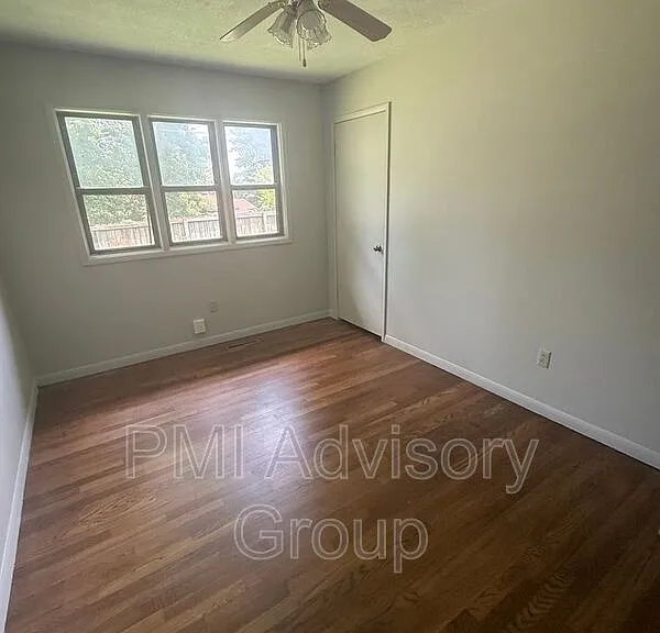6604 SW Meadowdale Dr — Photo 6