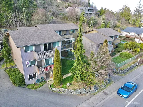 214 Mashell Ave S #3 Photo 1