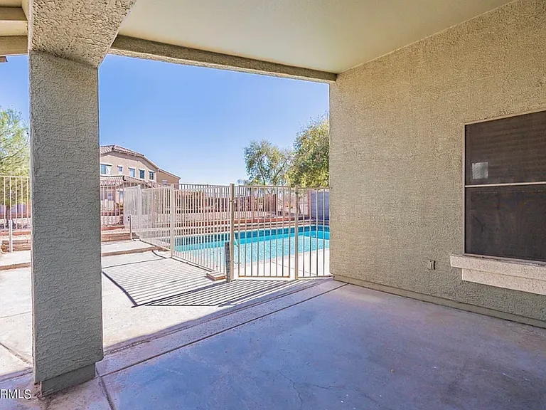 38645 N Lamar Dr — Photo 15