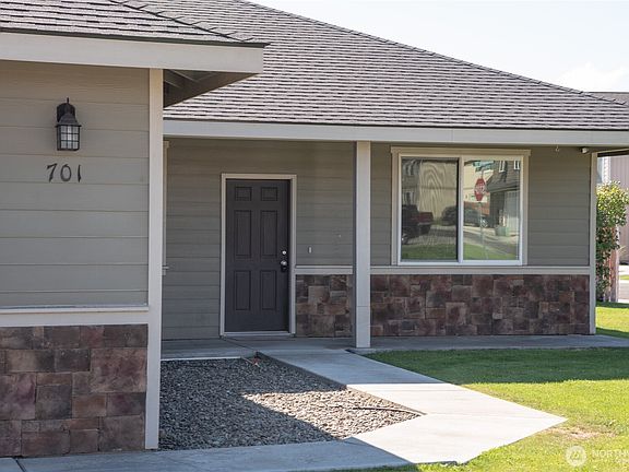 3rd image of 701 S Shumard Street