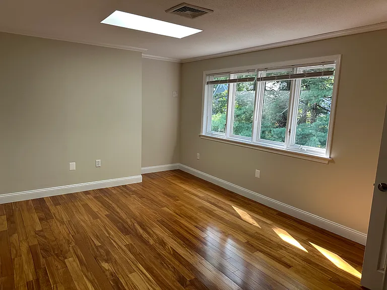 60 Heather Ct — Photo 8