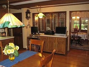 4th image of 49 Old Village Ln
