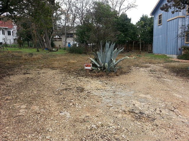 1st image of 1305 Cedar Dr