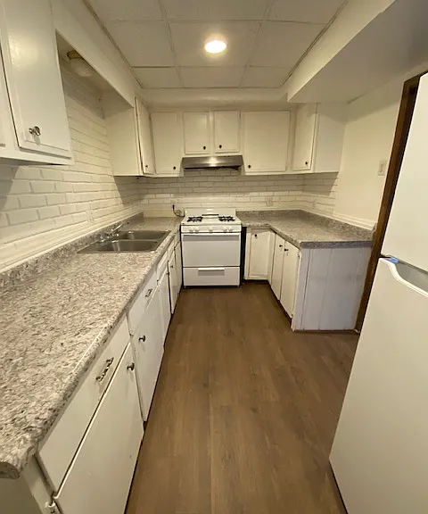 414 Allen St — Photo 7