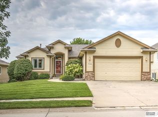 7114 N 146th St, Bennington, NE 68007