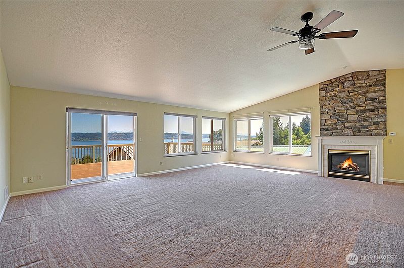 5th image of 2891 Viewmont Place