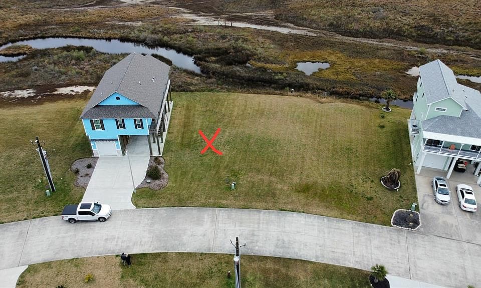 Great lot with no back neighbors and views of the bay!