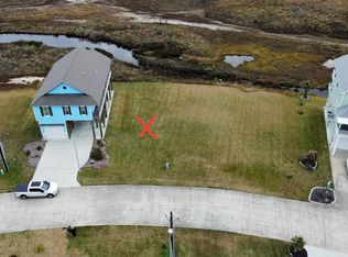 3803 Mendocino Dr, Galveston, TX 77554