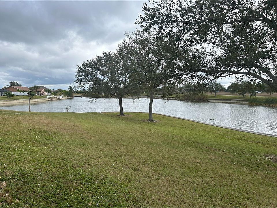 2335 SW 5th Pl, Cape Coral, FL 33991 | Zillow