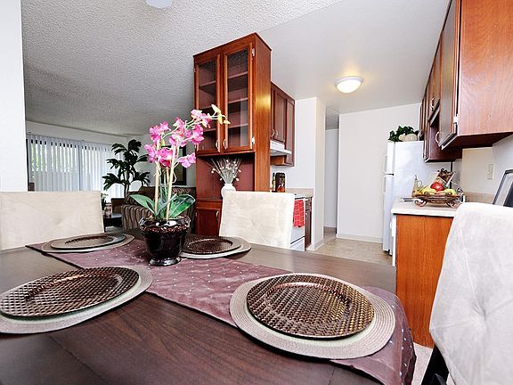 5th image of 3820 Pendiente Ct APT 204