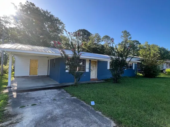 613 Gavins St, Opp, AL 36467