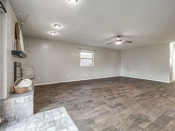 5th image of 6204 S Shartel Ave