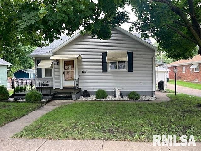 1st image of 2212 W High St