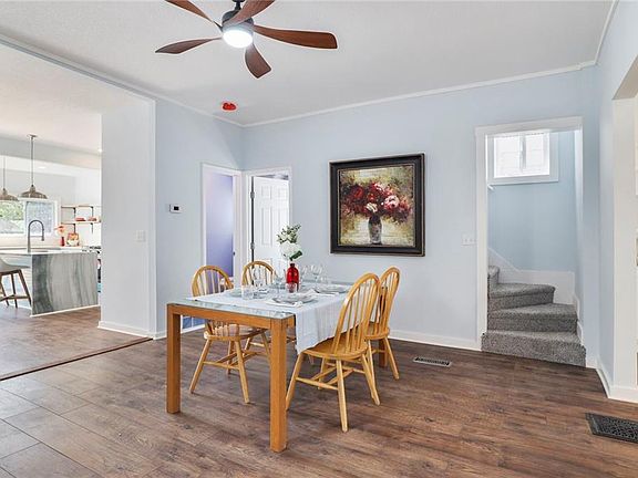 3rd image of 3421 Lexington Ave