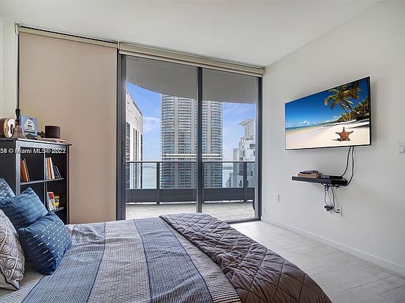 3rd image of 1000 Brickell Plz #4603
