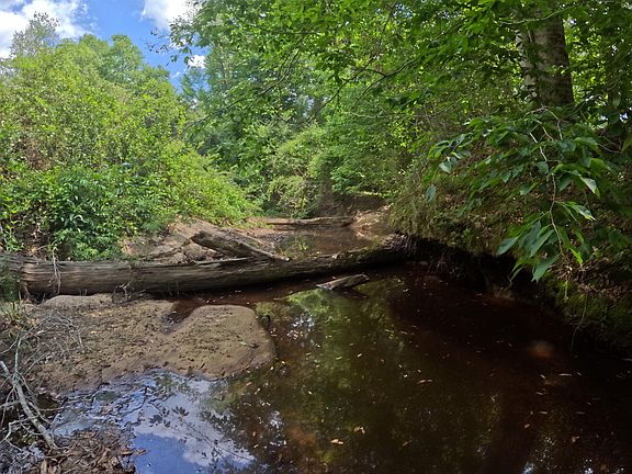 2nd image of Christian Heights Rd