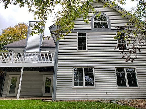 2nd image of 264 Park Ave