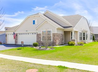 1113 Glendale Rd, Pingree Grove, IL 60140