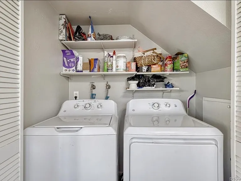 9004 E Mansfield Ave — Photo 10
