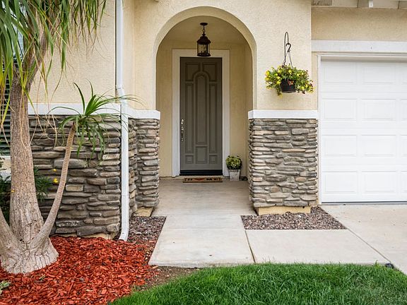 Arched Front Entry