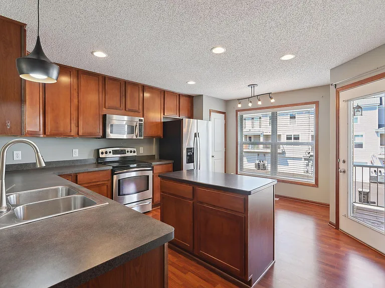 15024 Farnham Ave N — Photo 11