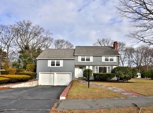 3 Roundy Rd, Lynnfield, MA 01940