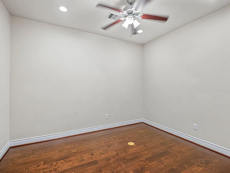 24227 Peralta Glen Ln — Photo 7