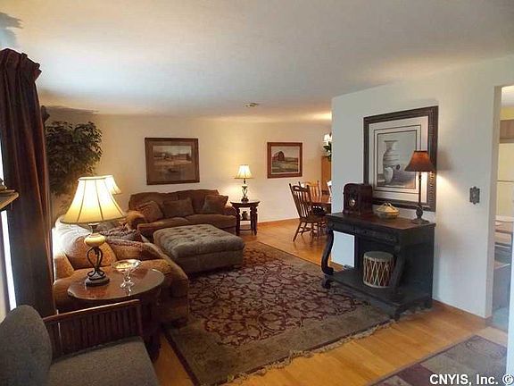 2nd image of 103 Emerald Dr