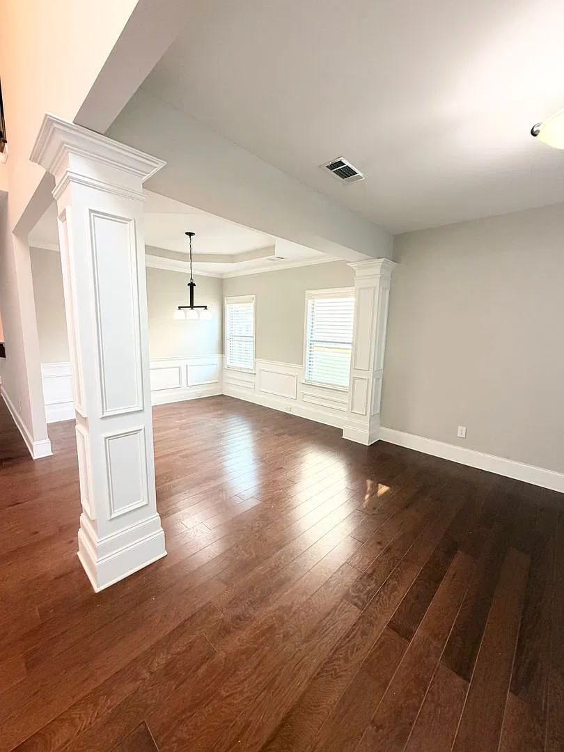Beautiful 4-Bedroom Home in Desirable Grove Hill! — Photo 4