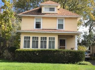 42 Lombardy St, Lancaster, NY 14086