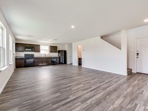 2nd image of 5008 Cowden St