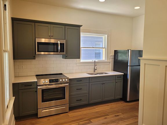 2nd image of 853 Hale Ave