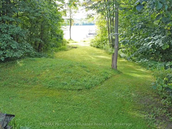 9 Fisher Ln, Whitestone, ON P0A 1G0