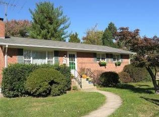 11108 Nicholas Dr, Silver Spring, MD 20902