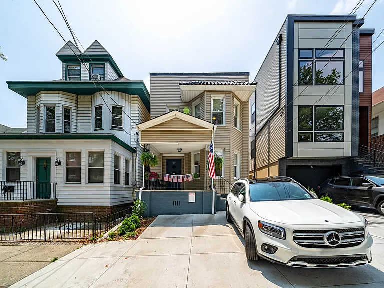 27 Reservoir Ave #1 — Photo 22