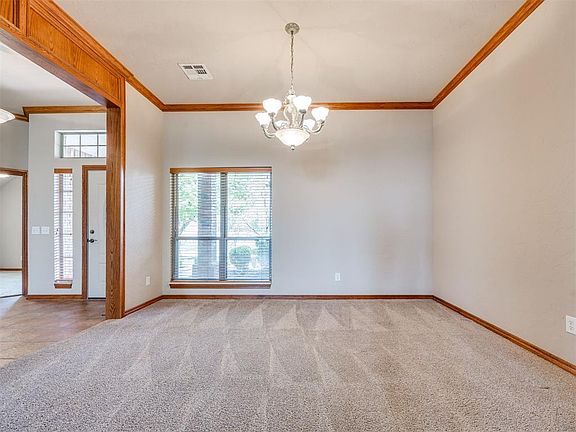 5th image of 2100 SW 33rd St