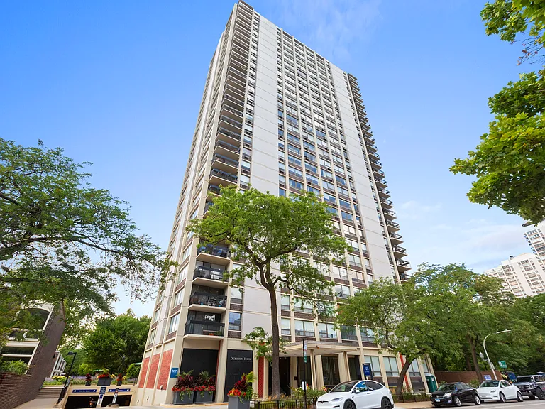1355 N Sandburg Ter #1403D — Photo 1