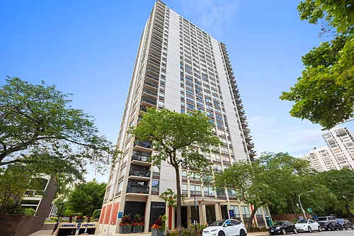 1355 N Sandburg Ter Photo 1
