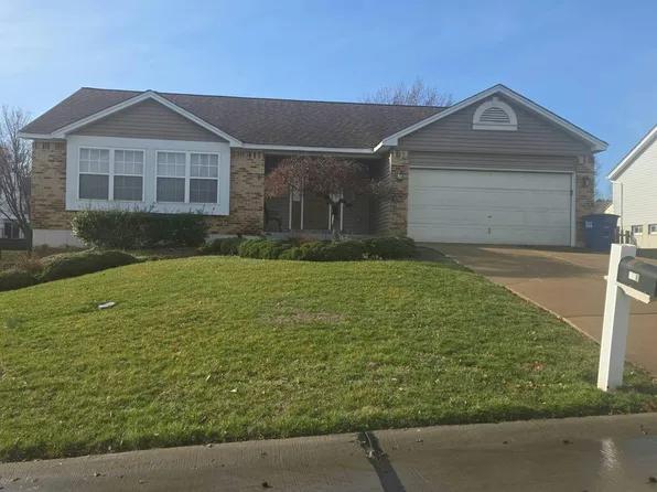 938 Haversham Dr, Saint Charles, MO 63304