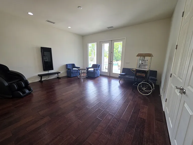 5 Chopin Ct — Photo 67