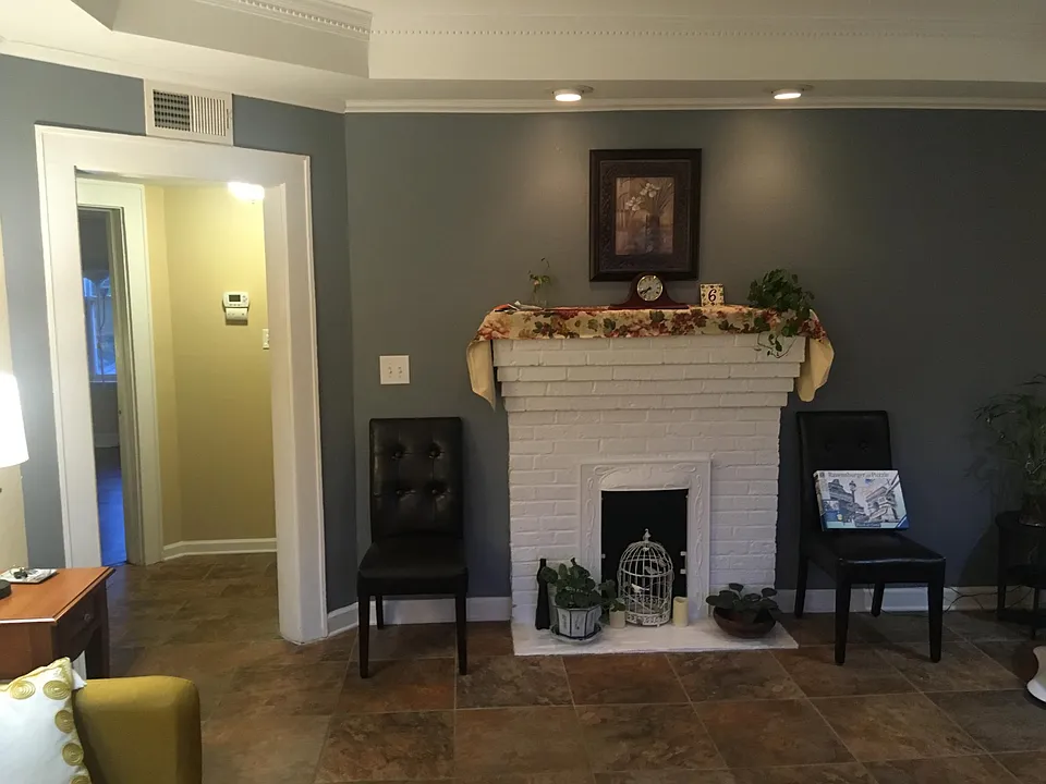 801 E North St #6