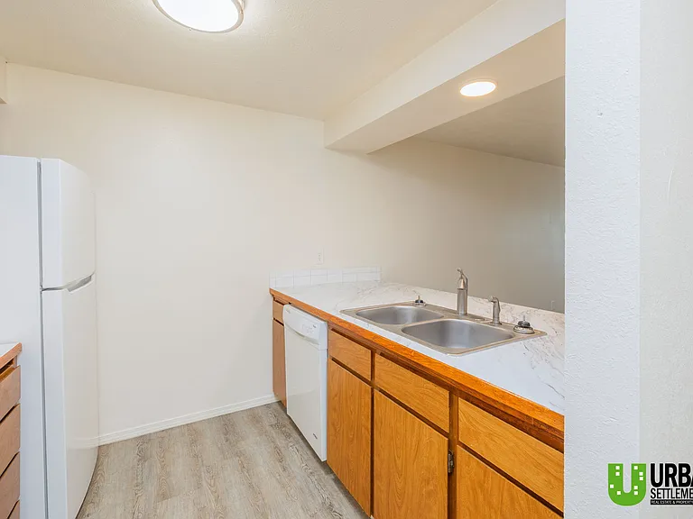 1610 1st St #5 — Photo 2